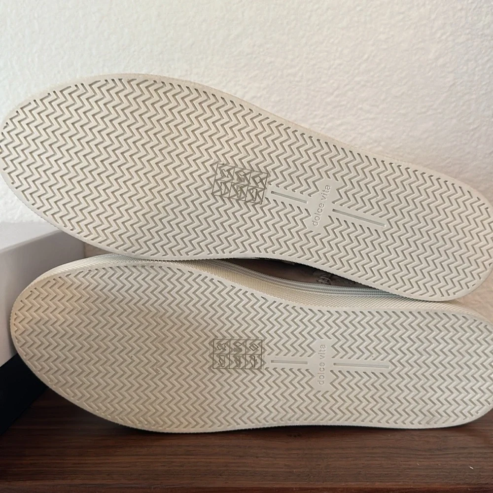 Dolce Vita Smoke/Tan Suede Bootie Sneakers,Size 8.5, Brand new in box - Picture 3 of 9